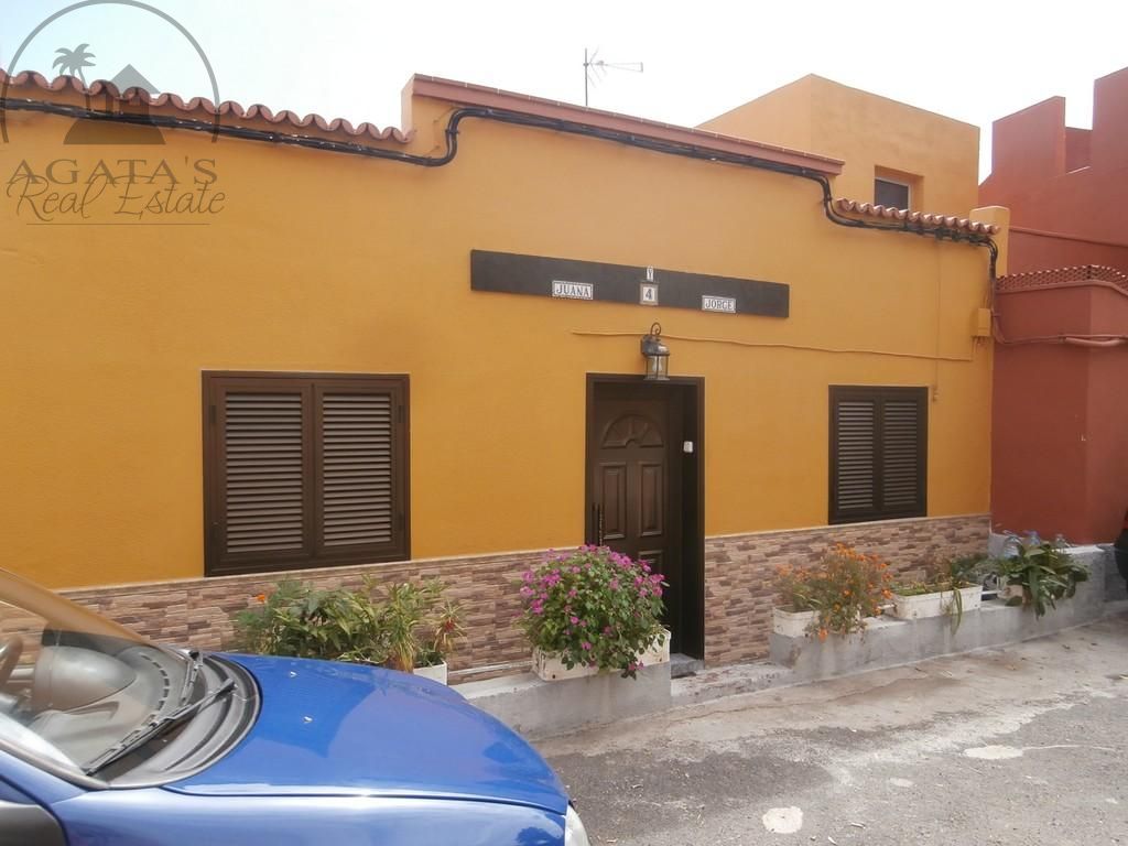 Villa in Genoves - view 1