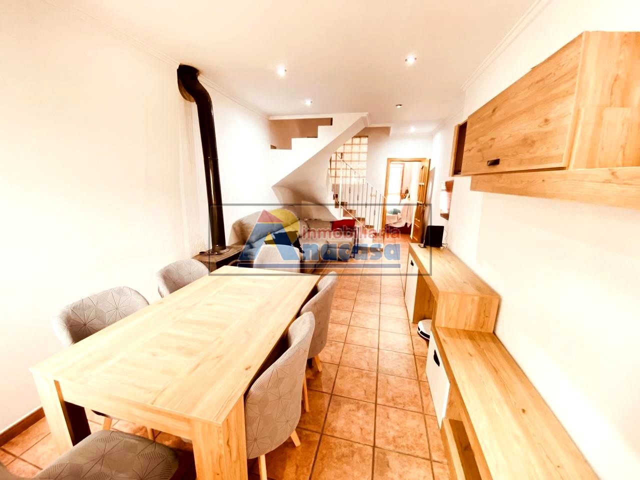 Casa / chalet en Oliva Pueblo, Oliva, Valencia de 135 m2
