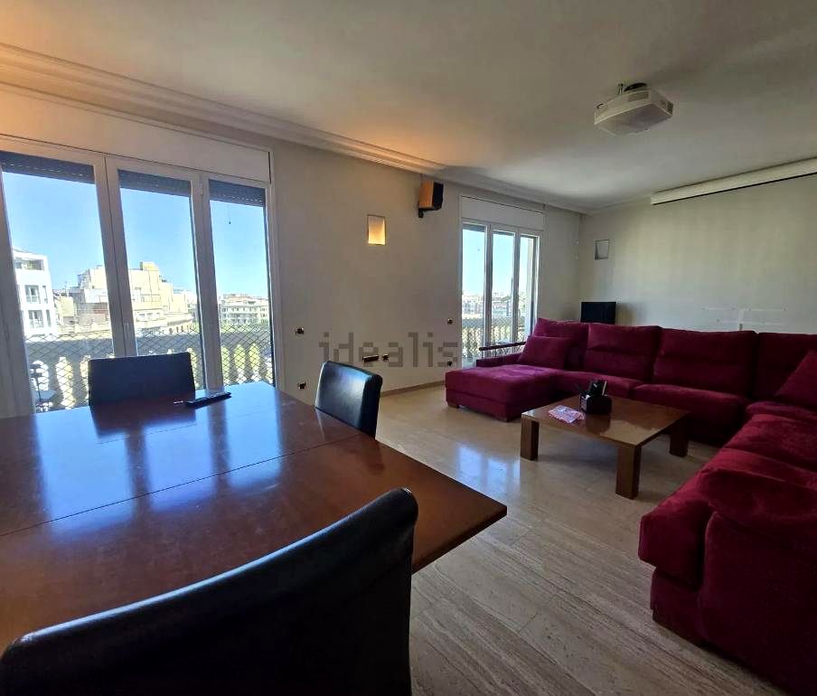 Piso · Barcelona · 5 hab.