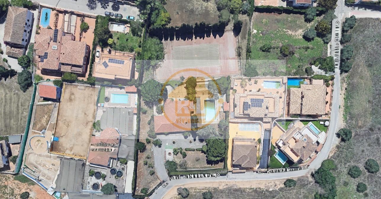 Casa / chalet en Huétor Vega, Granada de 361 m2