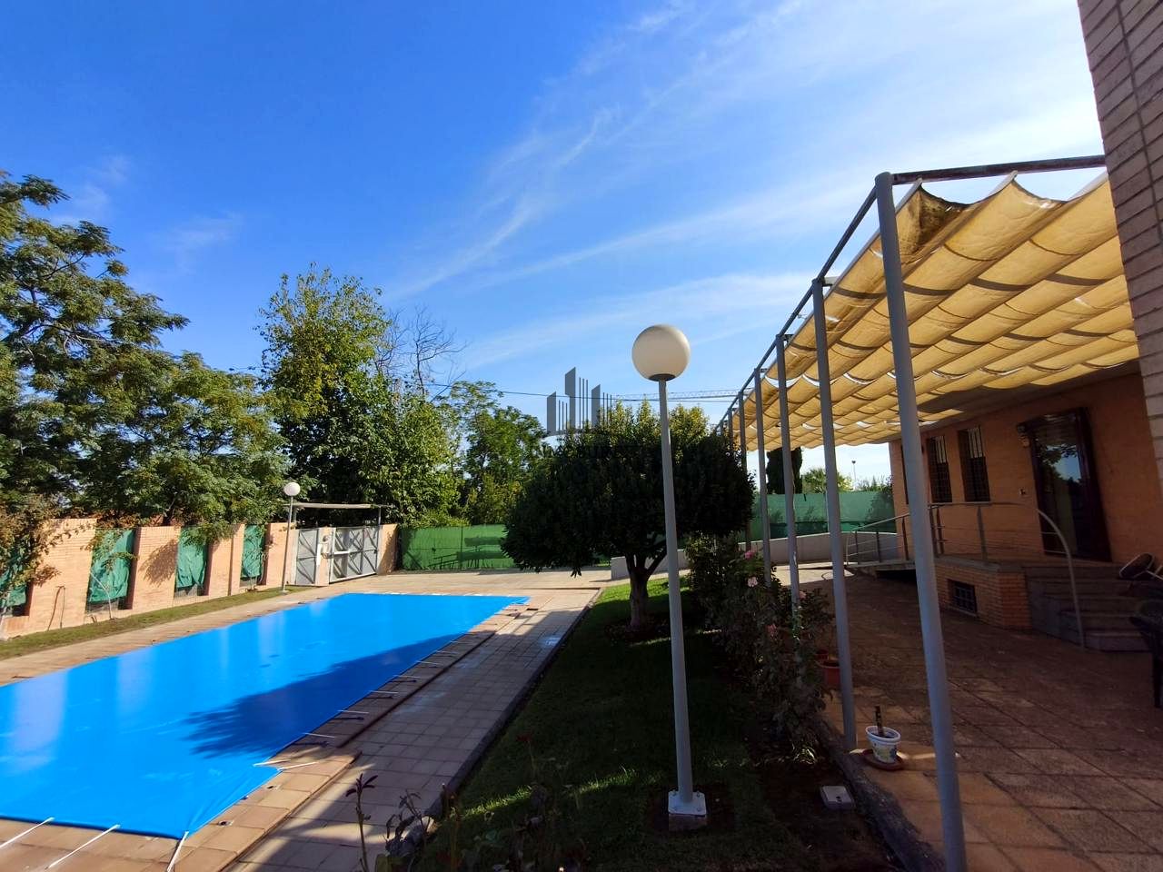 Villa in Las Vaguadas, Badajoz of 476 m2