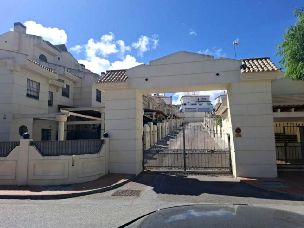 Casa / chalet en Calle la Zarzuela, Alhaurín de la Torre, Málaga de 187 m2