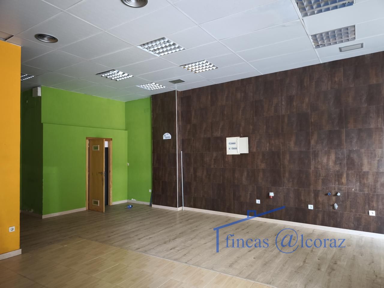 Local en Avenida Juan XXIII, Huesca, Huesca de 120 m2
