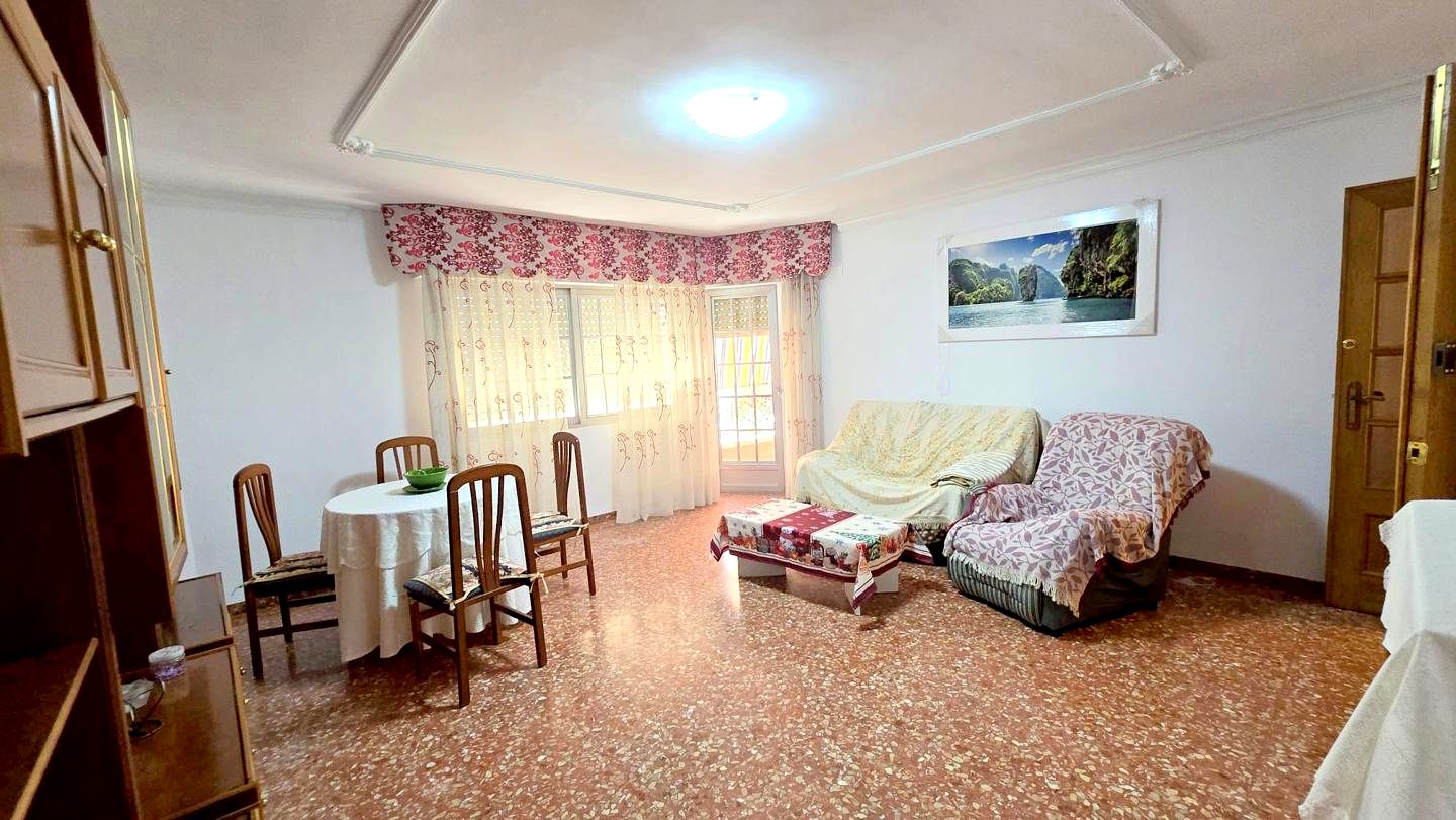 Piso en Carrer Abat Solà, Gandia, Valencia de 130 m2