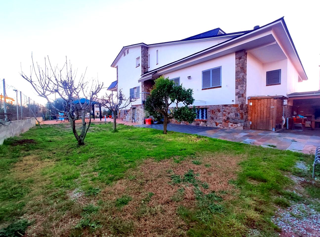 Casa / chalet en Santa Eulàlia de Ronçana, Barcelona de 297 m2