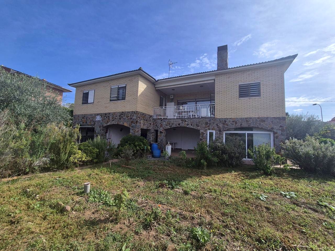 Casa / chalet en Carrer Cirerer, Santa Eulàlia de Ronçana, Barcelona de 633 m2