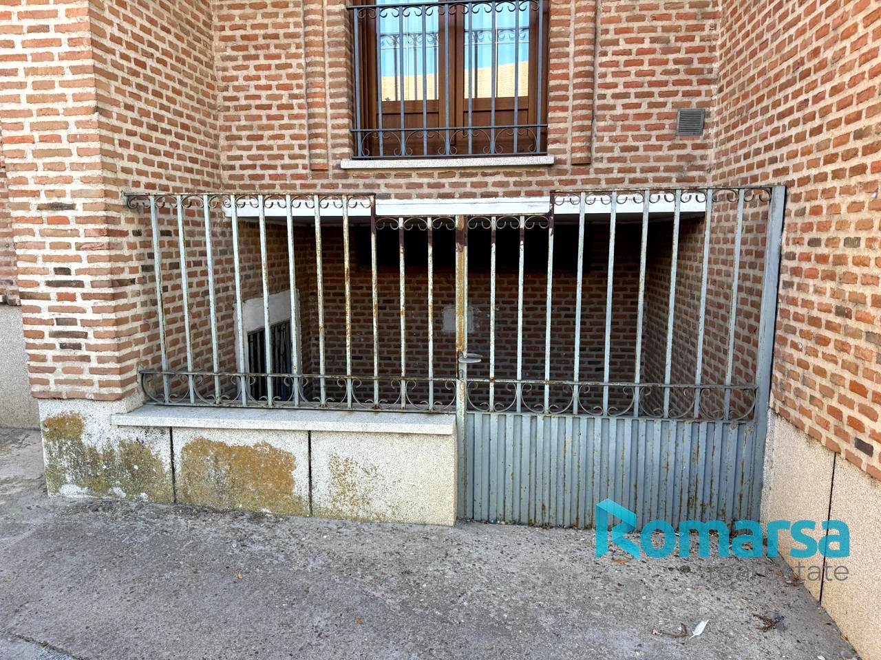 Local en Calle la Manzana, Madrigal de las Altas Torres, Ávila de 640 m2