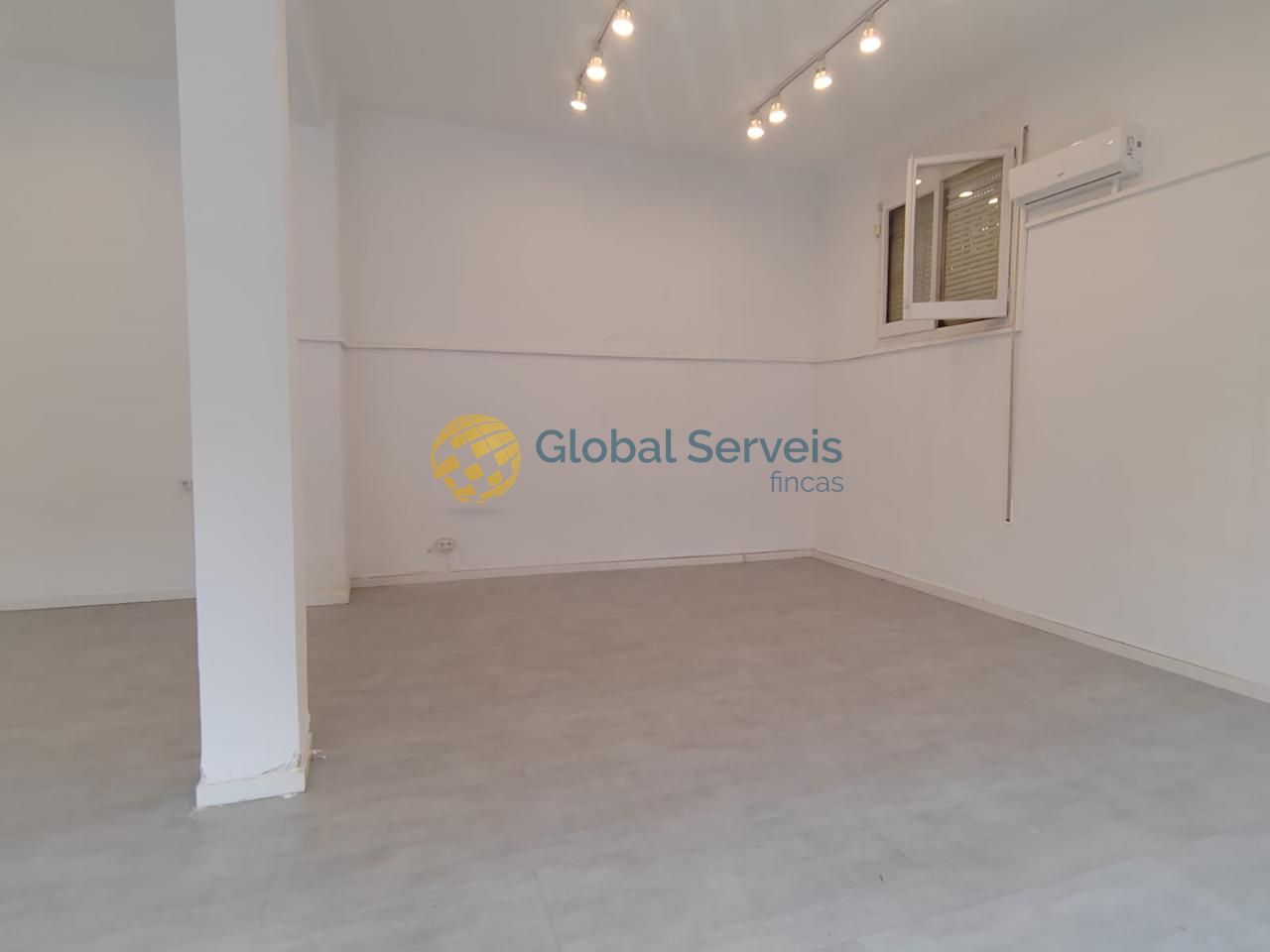 Local en Passeig de l'Estació, Abrera, Barcelona de 75 m2