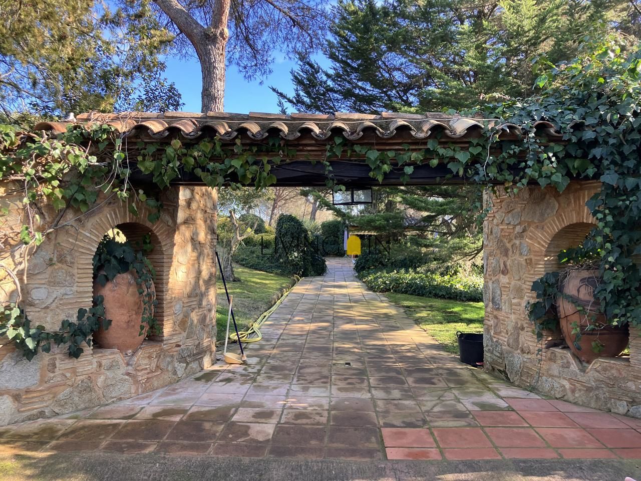 fincas-rusticas en caldes-de-malavella · montana 7500000€