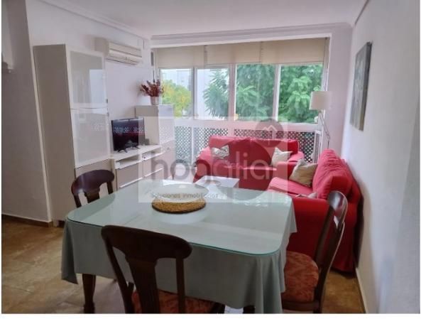 Piso en REINA MERCEDES-HELIOPOLIS, Sevilla, Sevilla de 80 m2