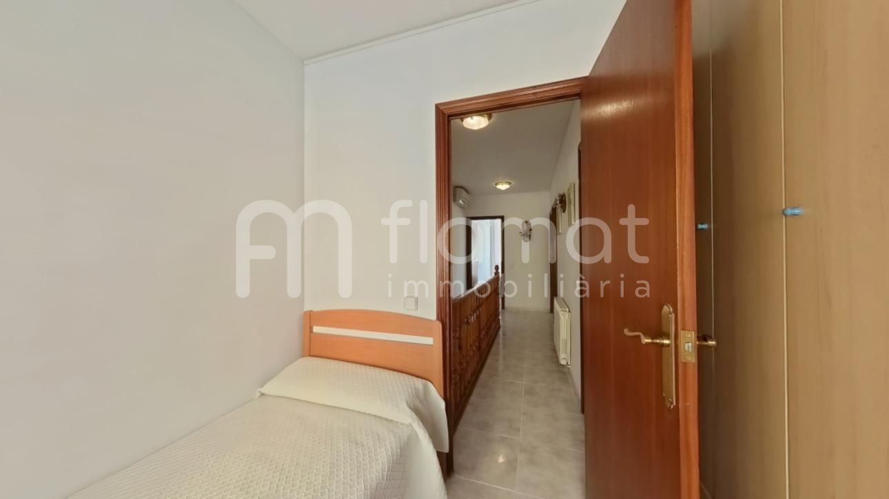 villas en santa-oliva · carrer-del-clavell-43710 295000€