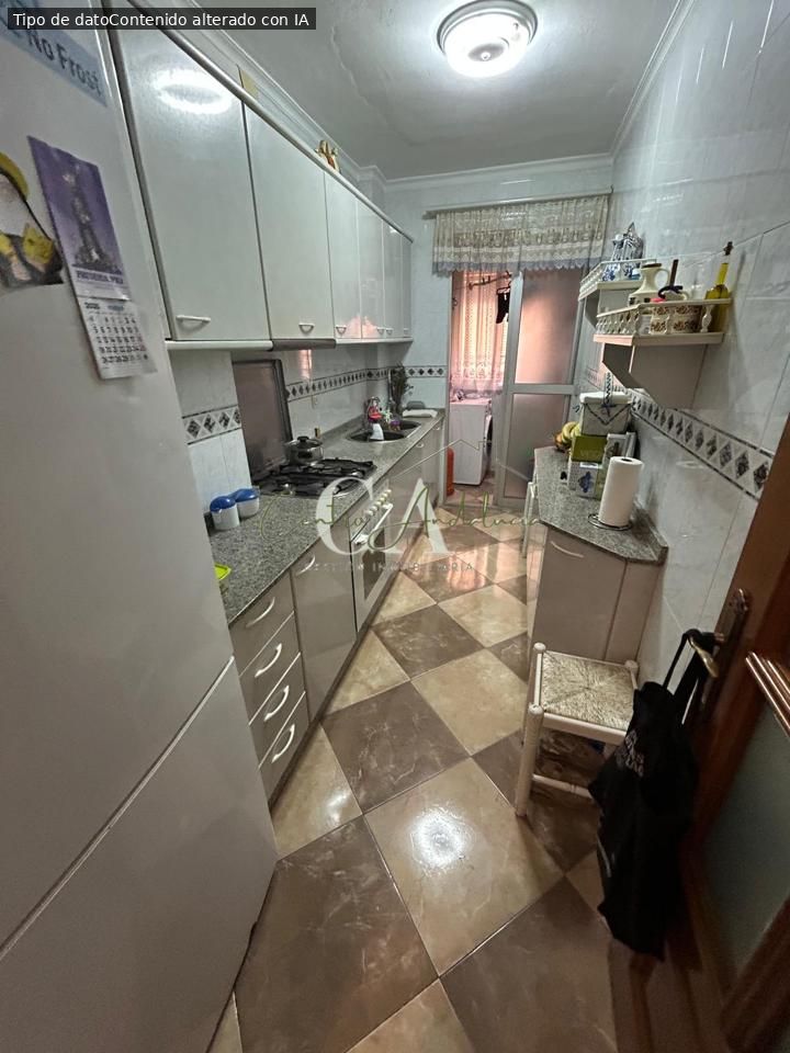 Piso en Avenida de la Estación, Puente Genil, Córdoba de 80 m2