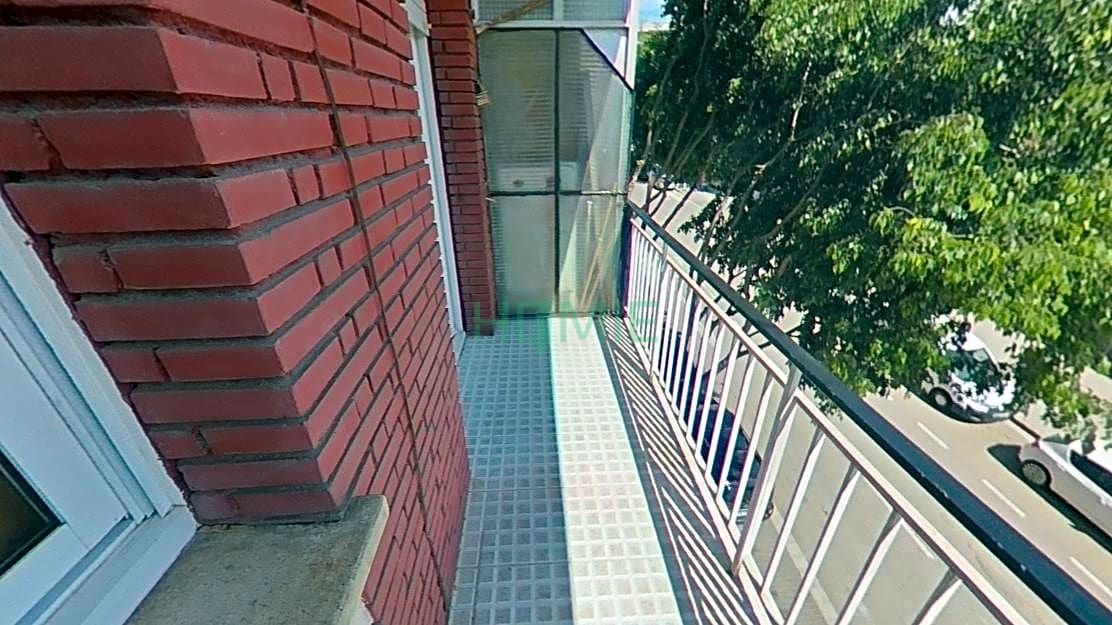 Fantástico piso exterior con balcón - Hi Homie