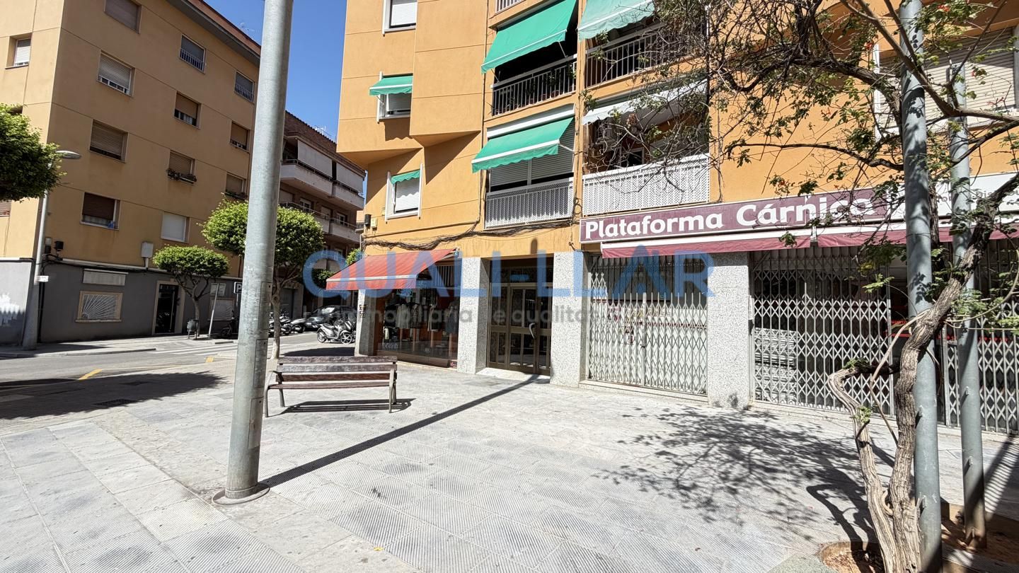 Local en Carrer de Santa Creu, Sant Feliu de Llobregat, Barcelona de 88 m2