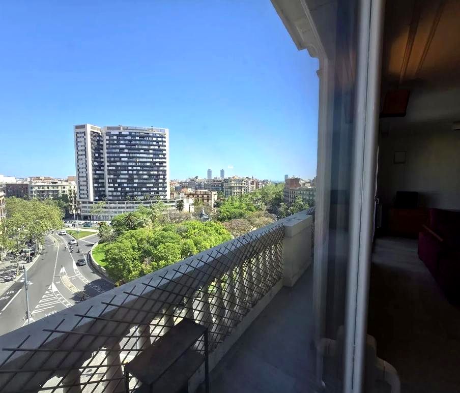 Piso · Barcelona · 5 hab.