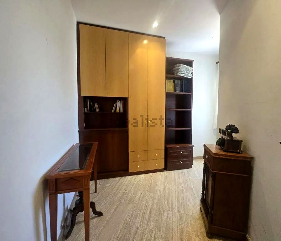 Piso · Barcelona · 5 hab.