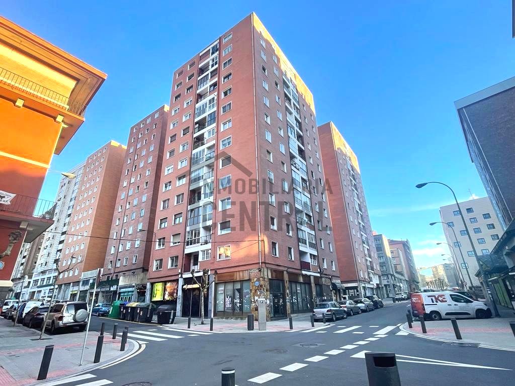 Piso en Mediterraneo Itsasoaren Kalea, Bilbao, Bizkaia de 85 m2