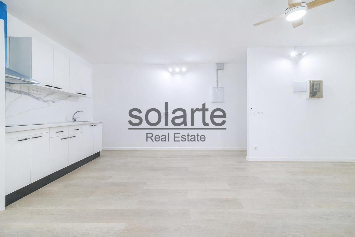 Local en Avinguda de Salvador Allende, Cornellà de Llobregat, Barcelona de 48 m2