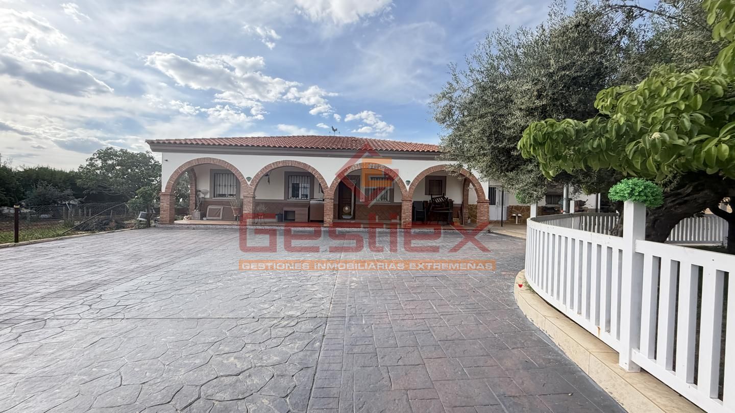 Casa / chalet en Almendralejo, Badajoz de 200 m2