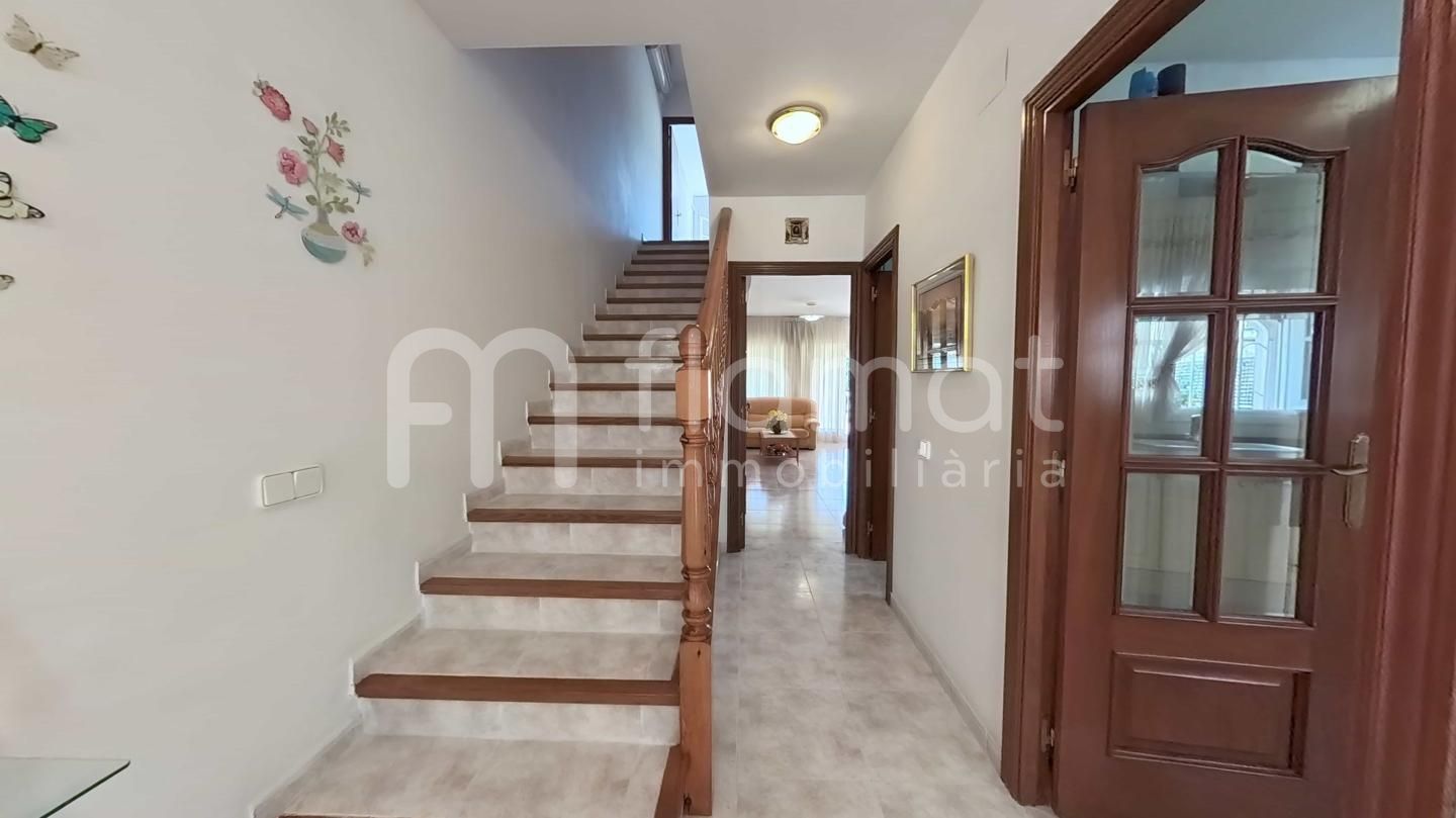 villas en santa-oliva · carrer-del-clavell-43710 295000€