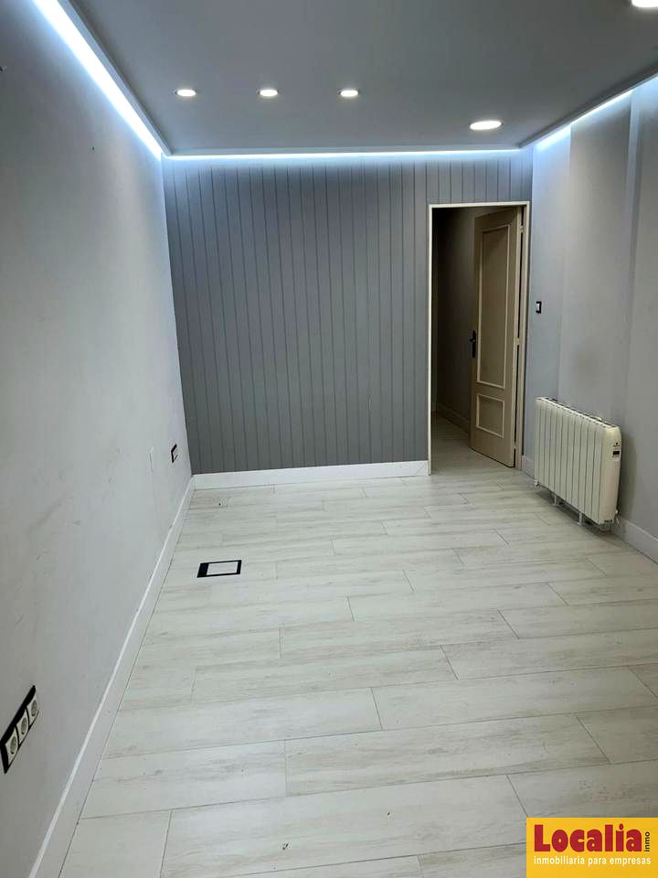 Local en Torrelavega, Cantabria de 80 m2