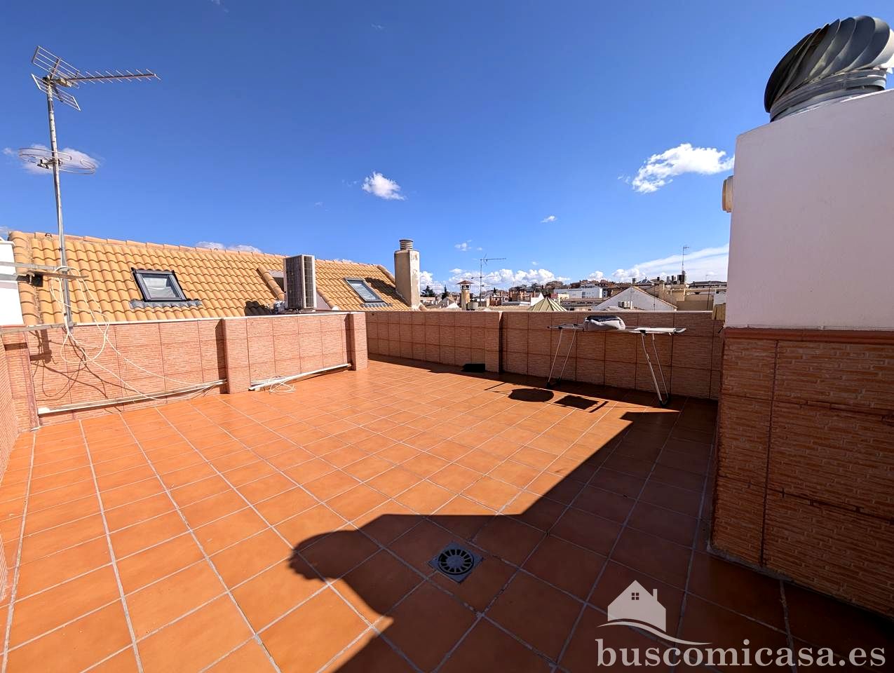 Piso en Calle Escultor Martínez Montañés, Linares, Jaén de 137 m2