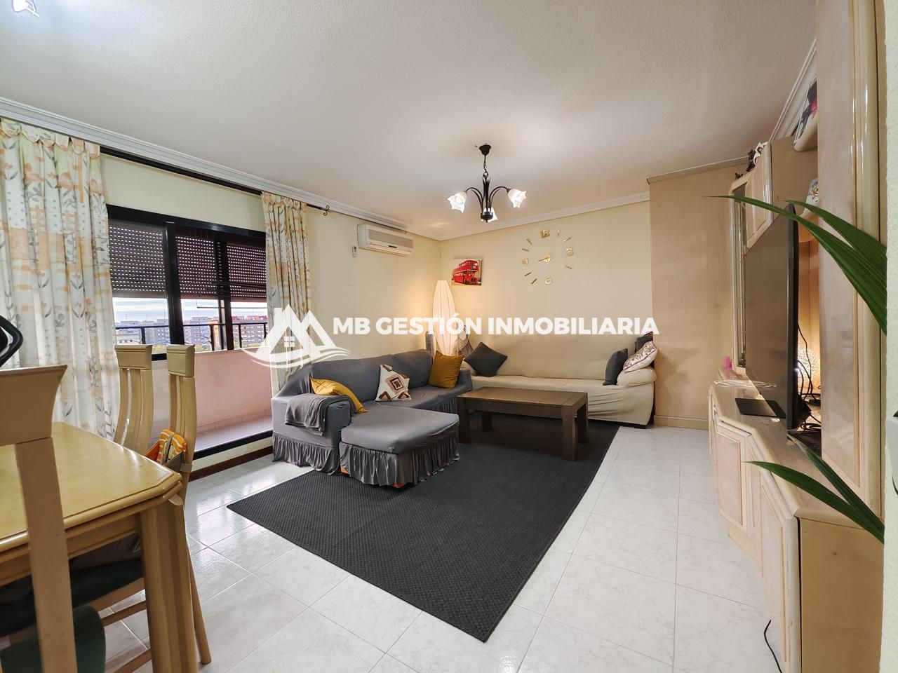 Piso en La Serna, Fuenlabrada, Madrid de 112 m2