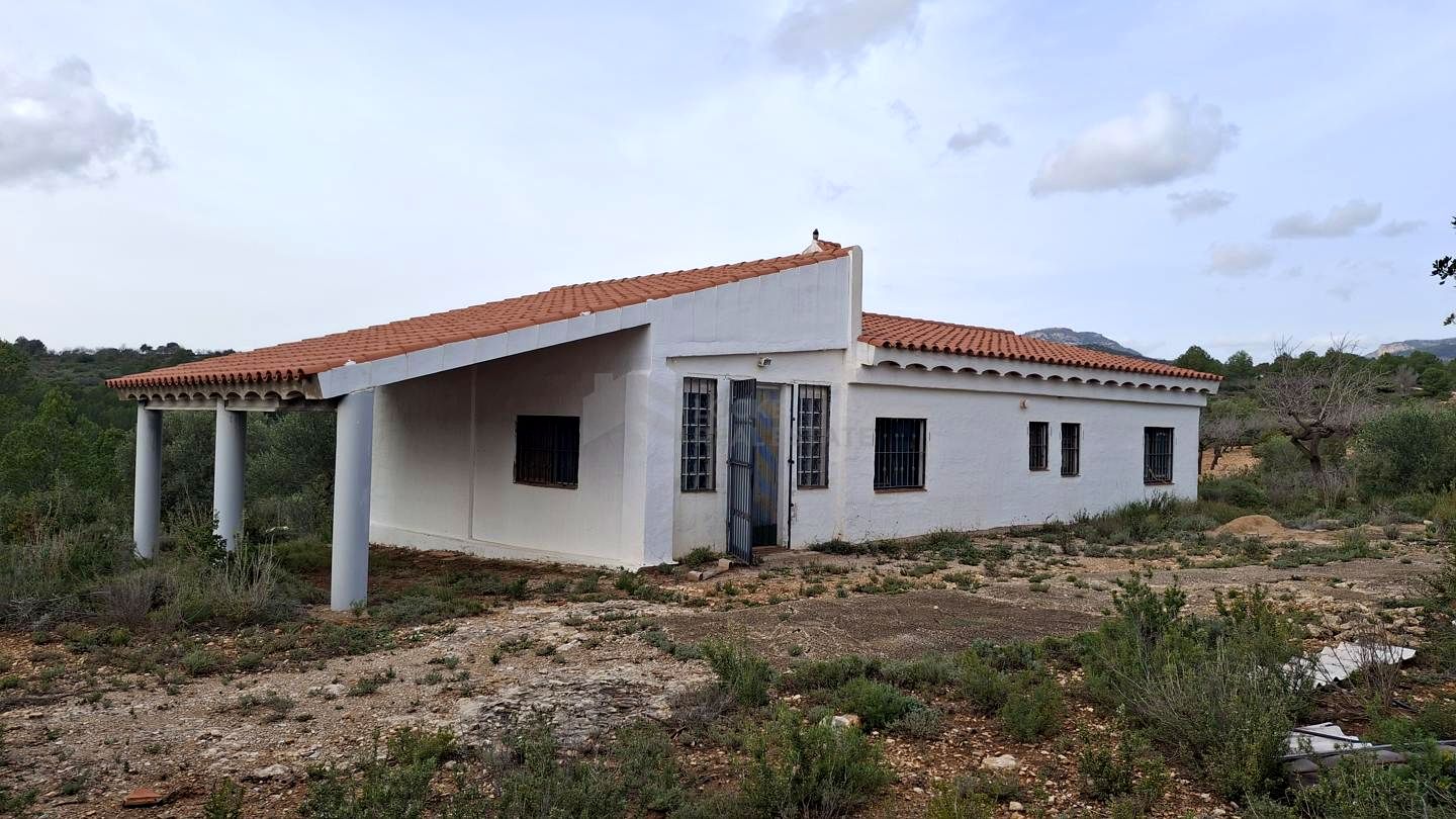 Casa rústica en PLA FORNS, BENLLOCH, Castelló de 135 m2