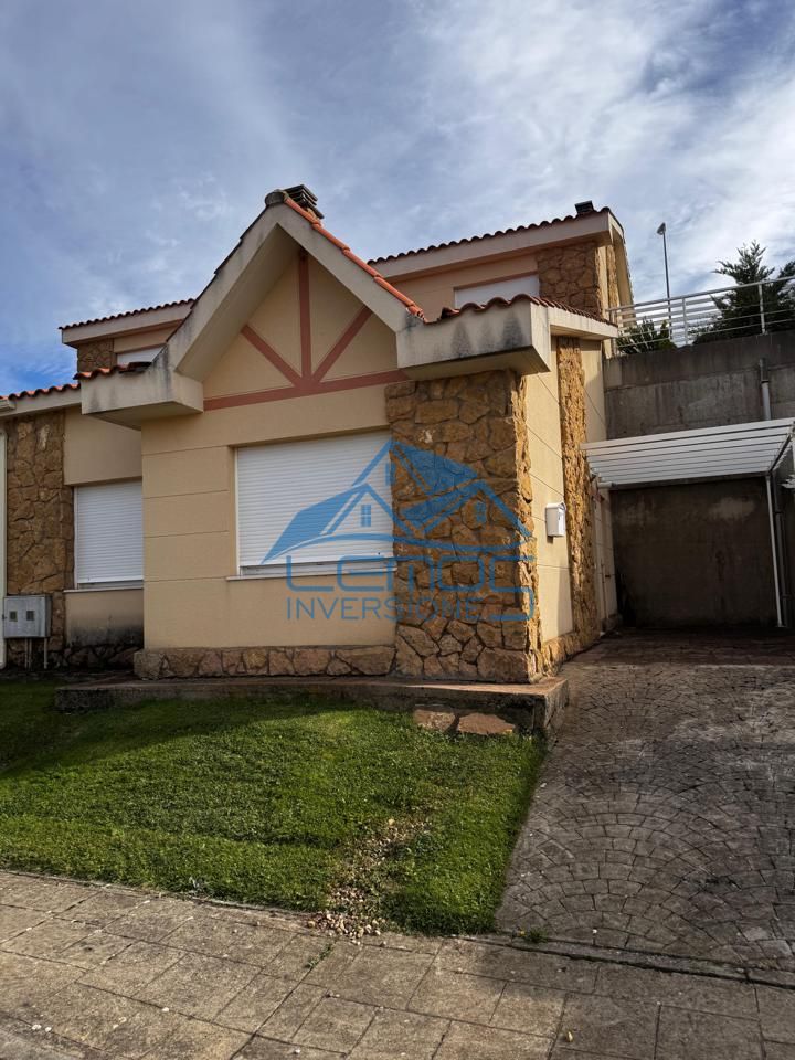 Casa / chalet en Calle el Cueto, San Miguel del Camino, León de 49 m2