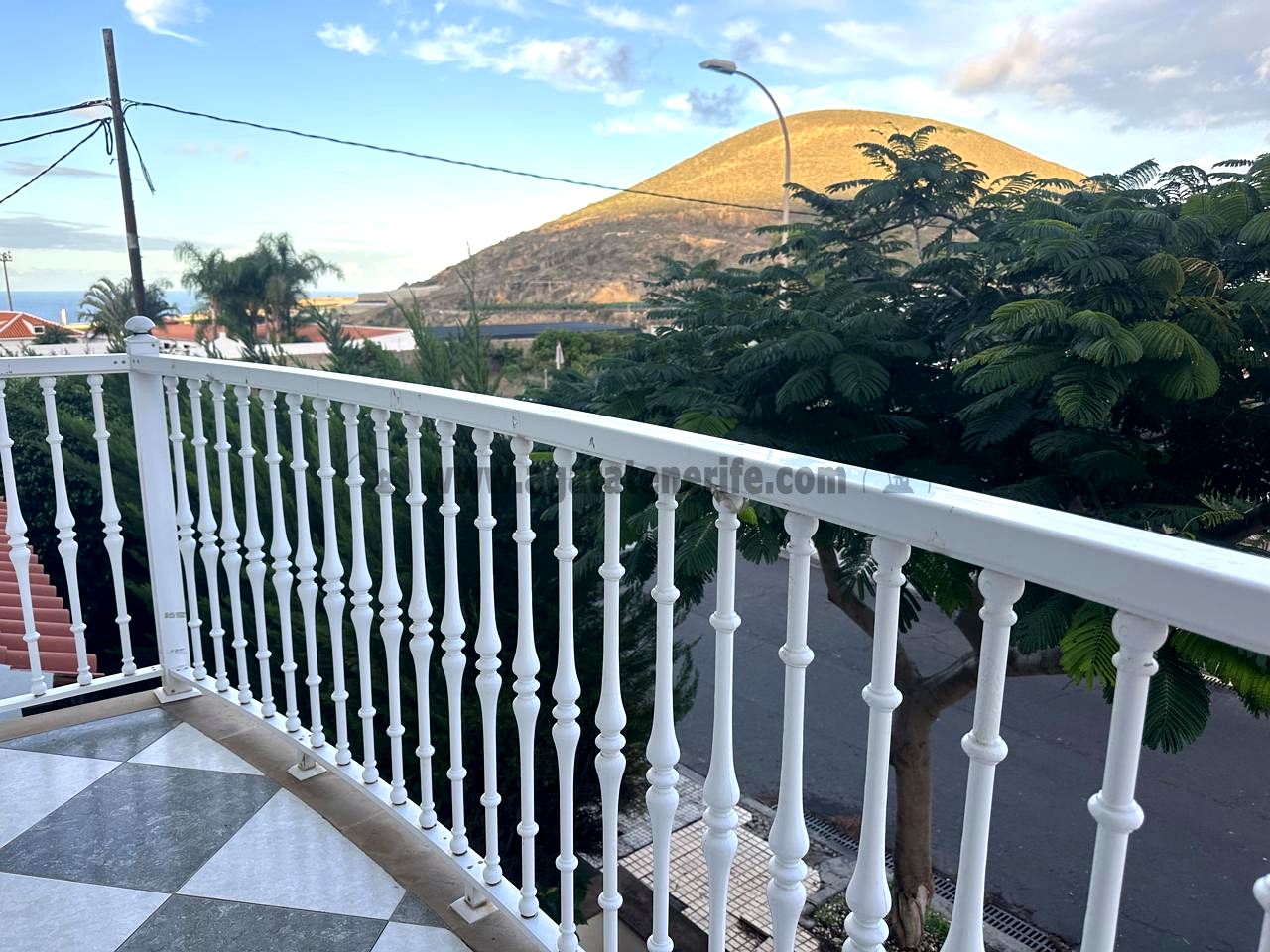 Villa in Las Canteras - view 1