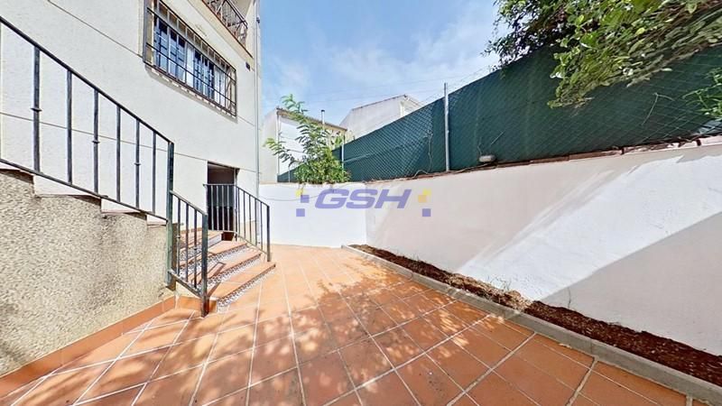 Casa / chalet en Calle Fátima, Cúllar Vega, Granada de 166 m2