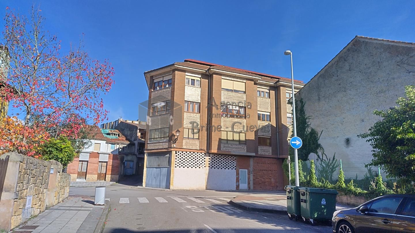 Piso en Calle Sorribas 4, Noreña, Asturias de 77 m2