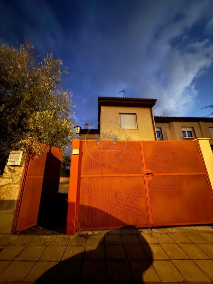 Casa / chalet en Hontanares de Eresma, Segovia de 147 m2