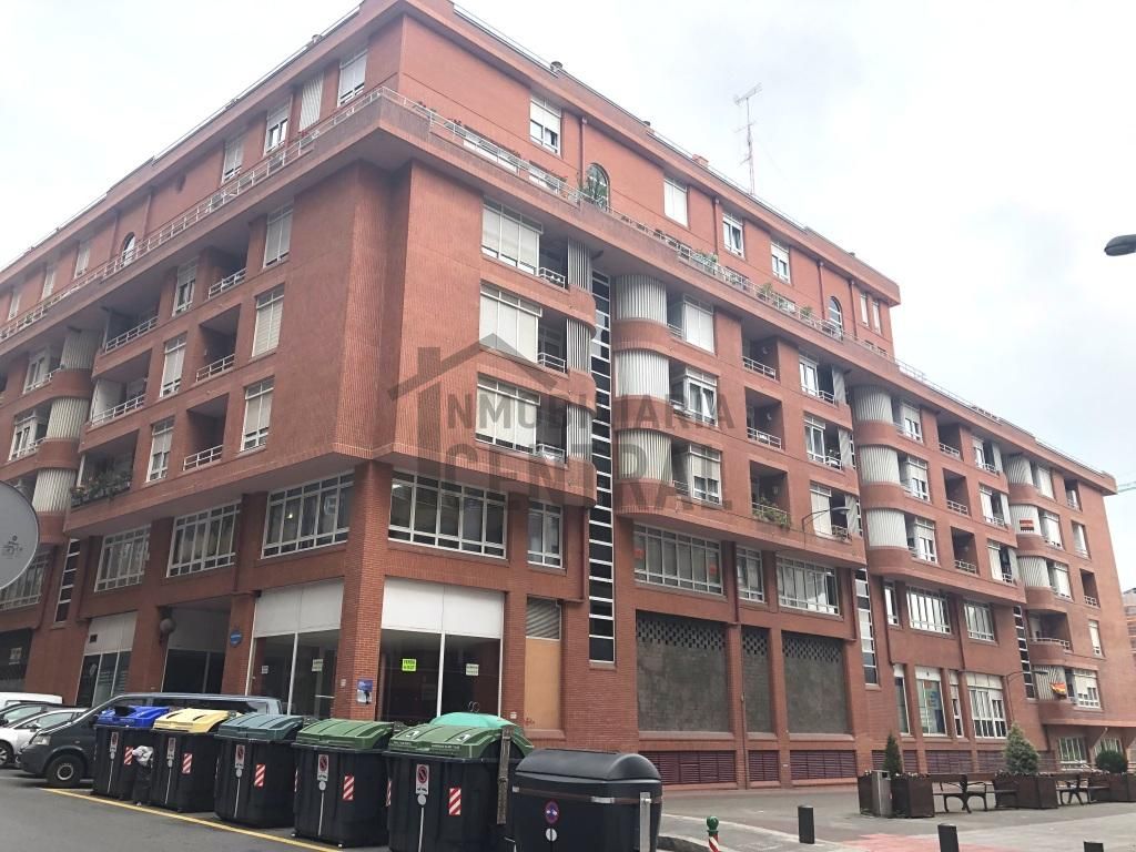 Office in Landabaso Plaza, Bilbao, Bizkaia of 49 m2