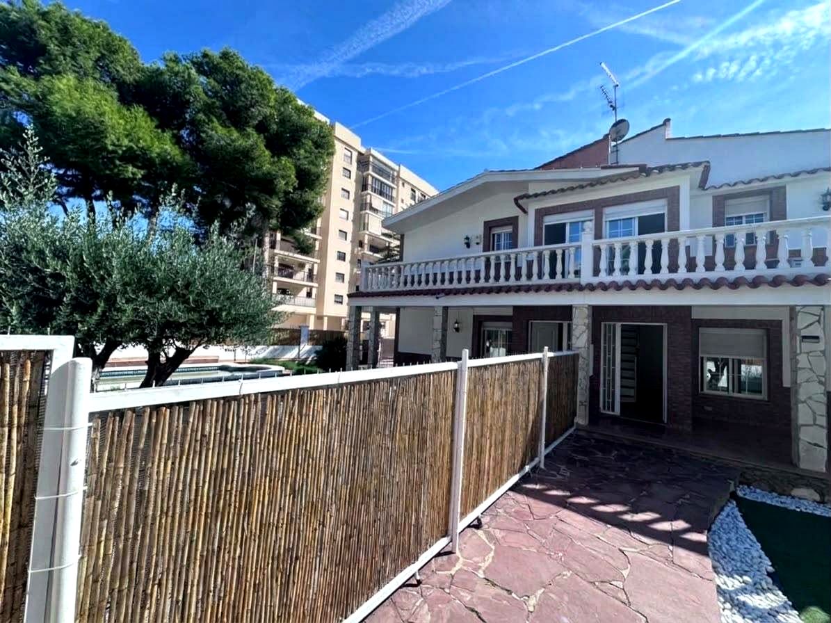 Casa / chalet en Benicàssim, Castelló de 353 m2