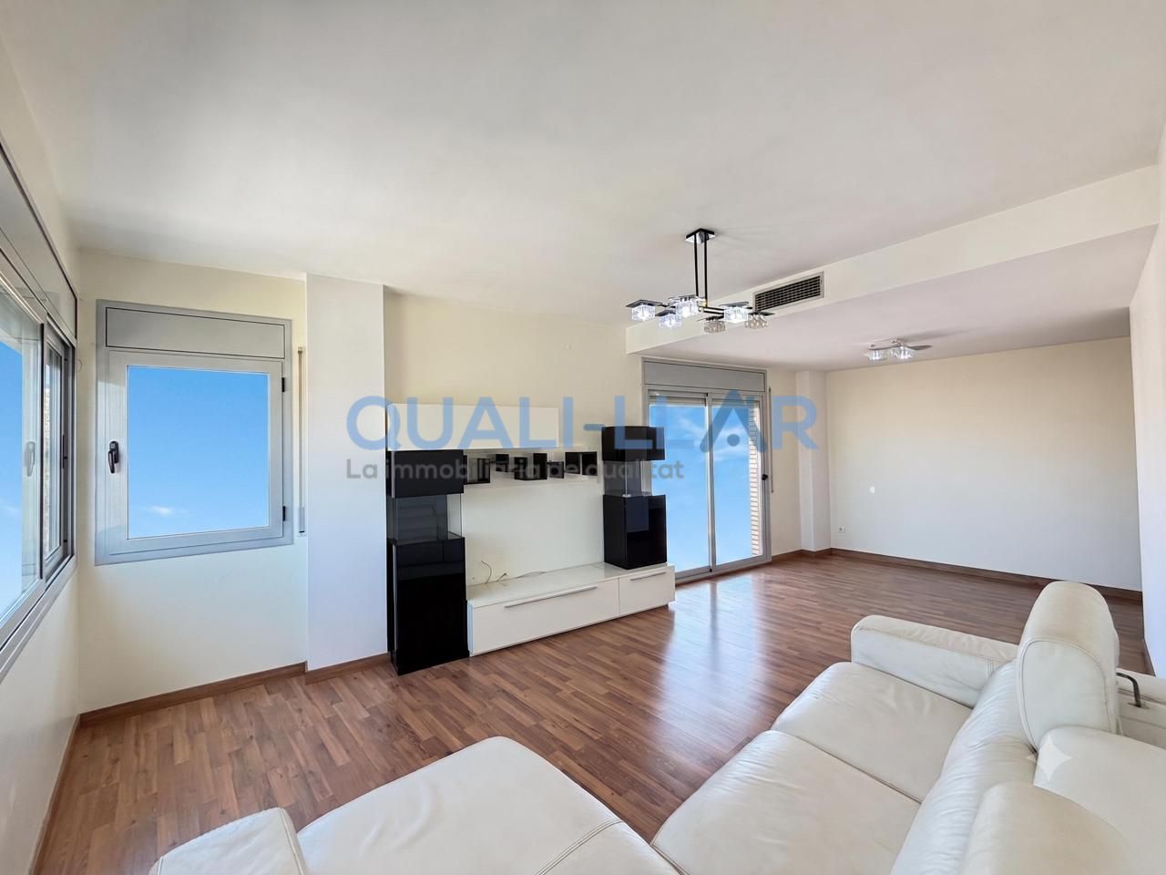 Piso en Carrer del Marquès de Monistrol, Sant Feliu de Llobregat, Barcelona de 107 m2