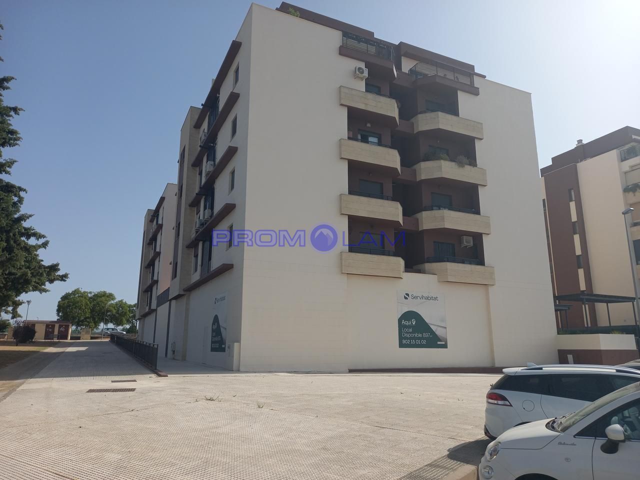 locales-comerciales en mairena-del-aljarafe · none 349000€