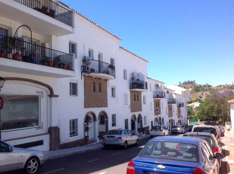 Piso en Urbanización Haza del Algarrobo, Mijas, Málaga de 163 m2