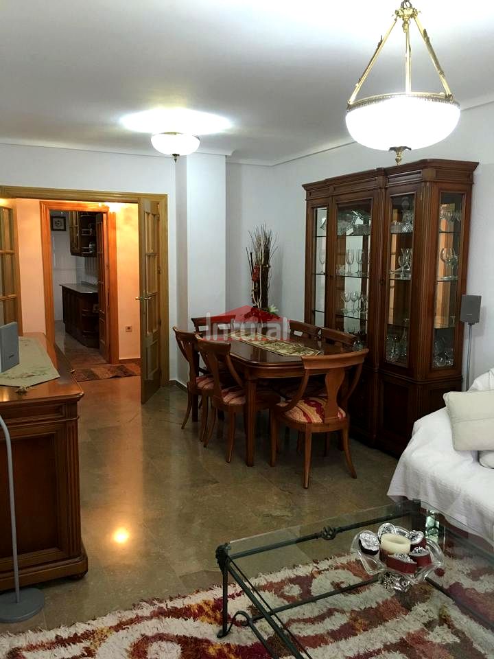 Piso en Calle Antonio Gotor, Albacete, Albacete de 127 m2