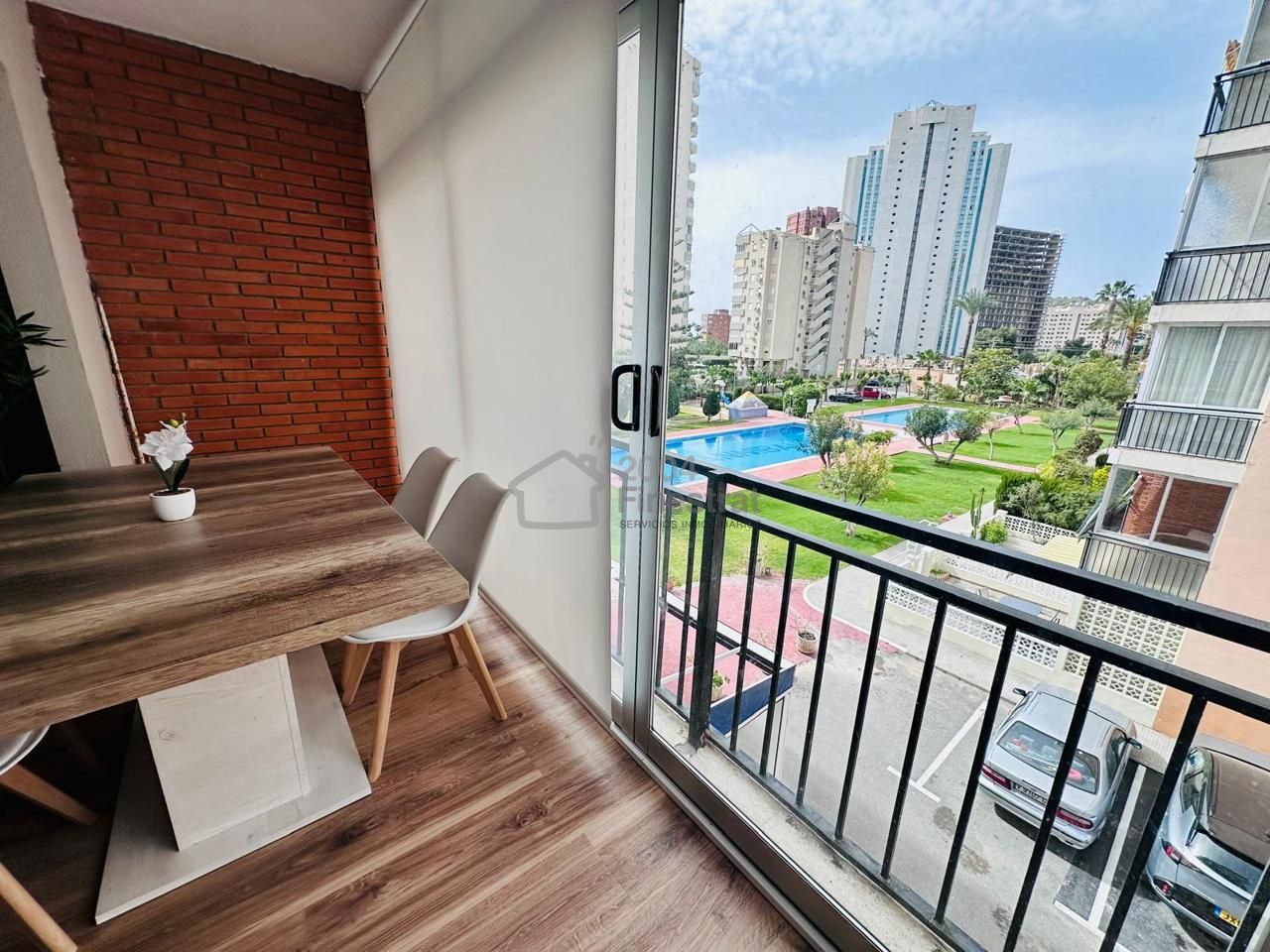 Piso en Avinguda de la Marina Baixa, Benidorm, Alicante de 65 m2