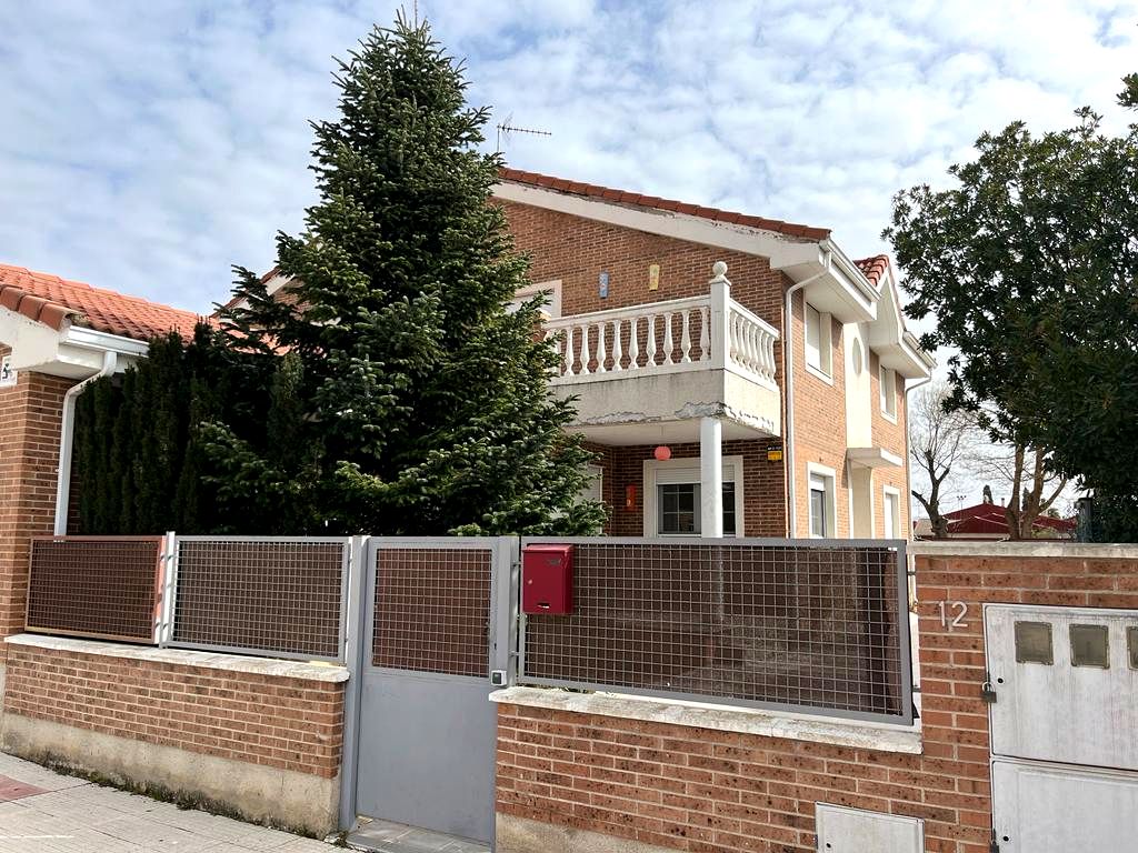 Casa / chalet en Calle el Robledal, Fontanar, Guadalajara de 161 m2