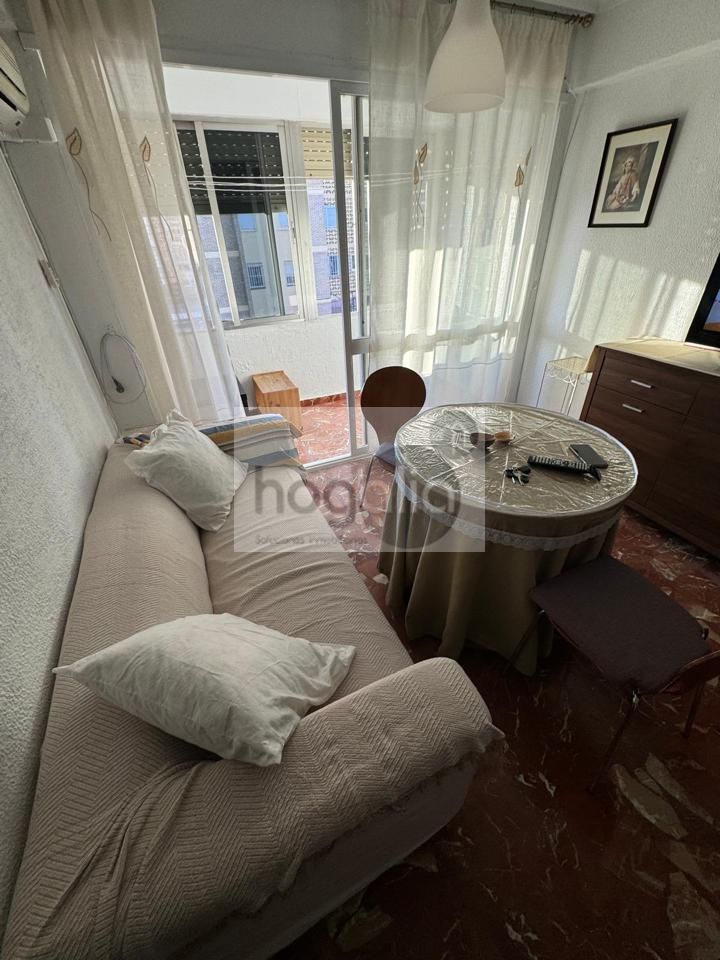 Piso en AMATE - ROCHELAMBERT, Sevilla, Sevilla de 90 m2