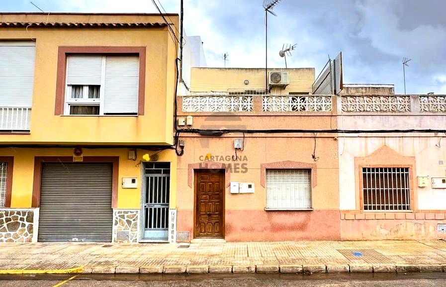 casas-adosadas en cartagena · calle-badajoz-42-30300 59900€