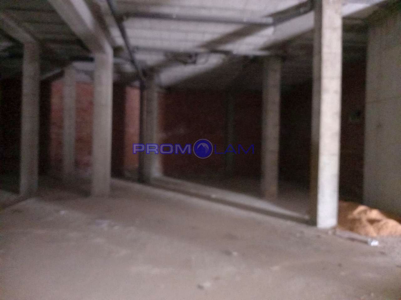 locales-comerciales en mairena-del-aljarafe · none 349000€