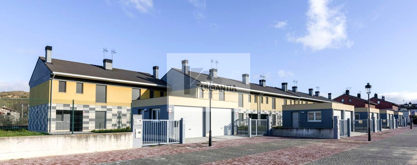 Casa / chalet en Paseo Río Robo, Enériz, Navarra de 151 m2