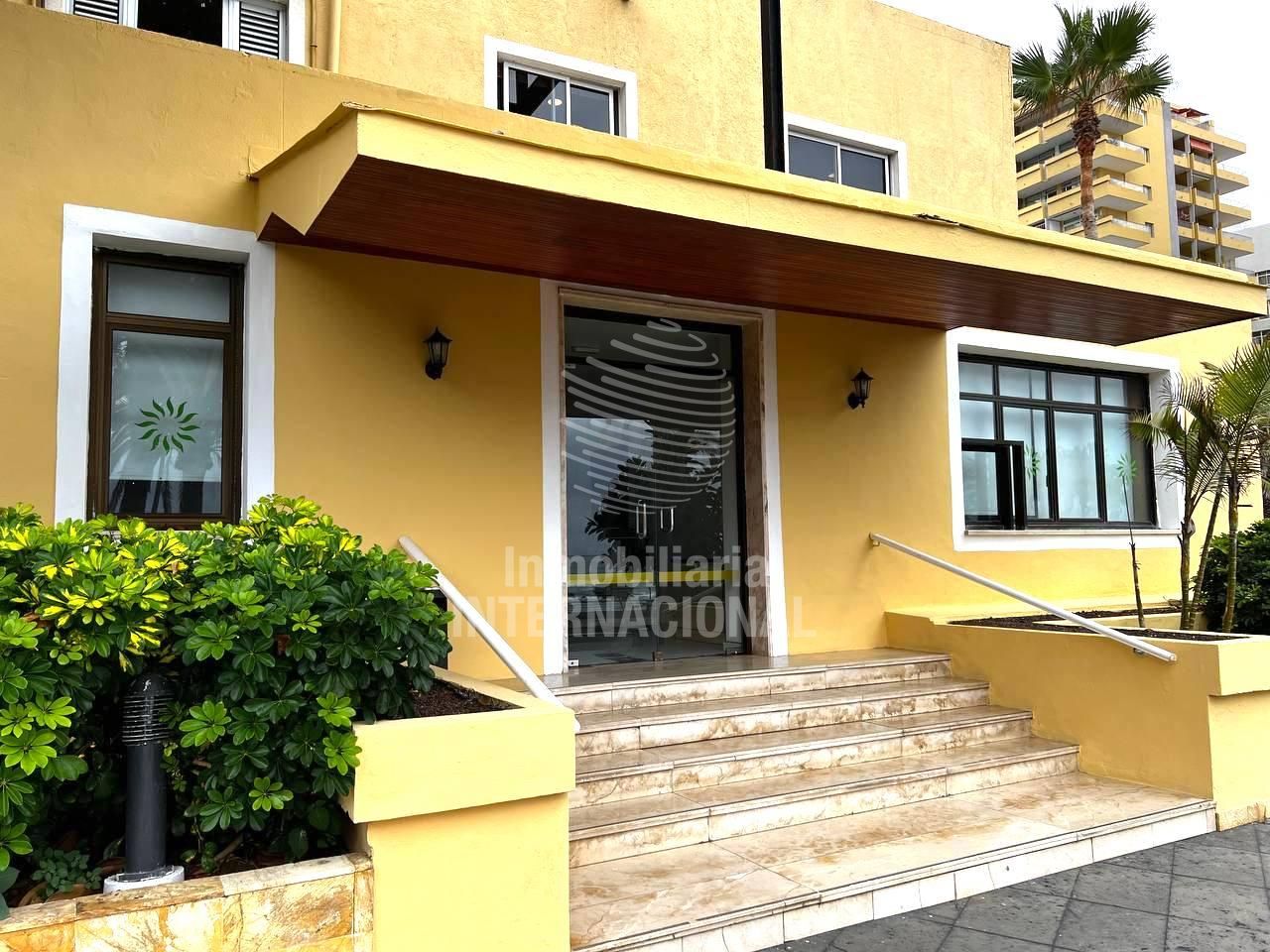 Local en Avenida de Cristobal Colón, Puerto de la Cruz, Santa Cruz de Tenerife de 75 m2