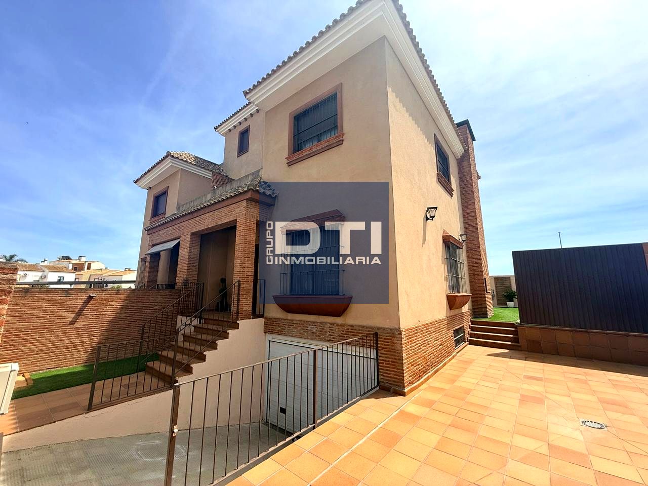 Casa / chalet en Aljaraque, Huelva de 194 m2