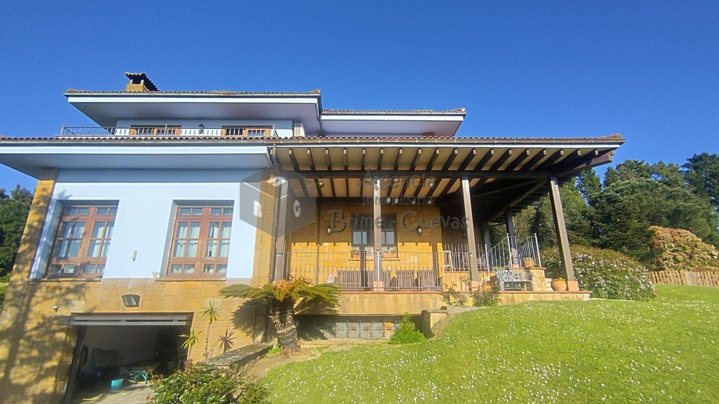 Casa / chalet en Camino de les Vegues, Gijón, Asturias de 696 m2