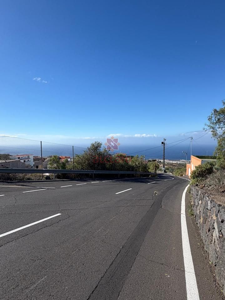 Terreno en Calle las Higueritas, Guía de Isora, Santa Cruz de Tenerife de 3757 m2