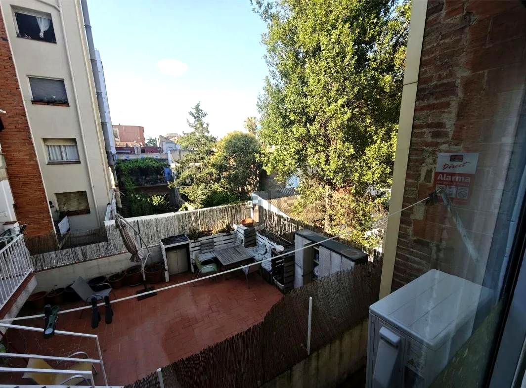 pisos en barcelona · carrer-d'escocia-08016 250000€